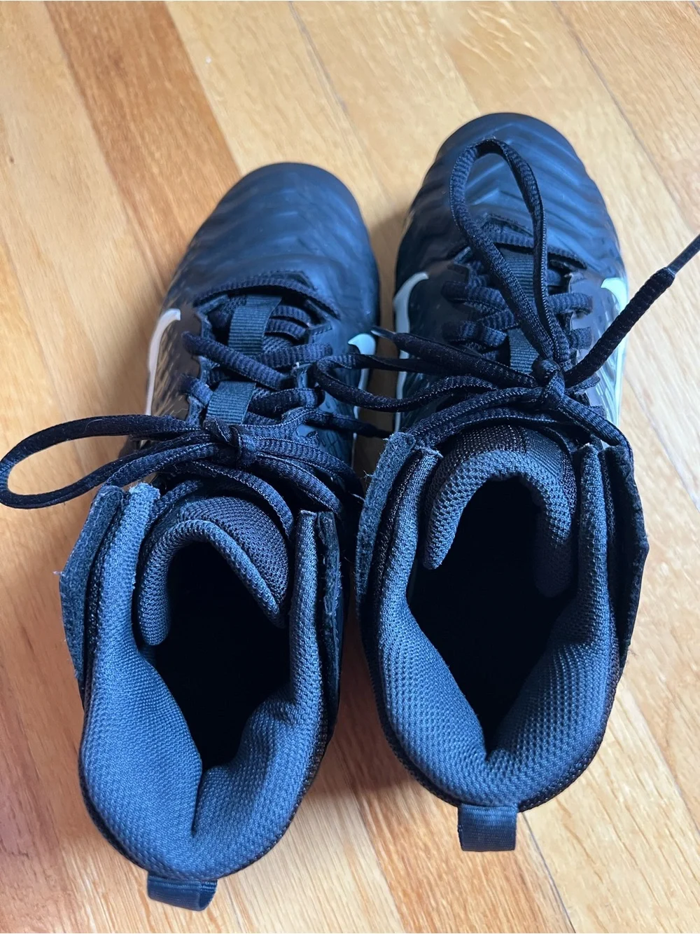 Black & White Nike Alpha FastFlex Football Cleats size 5.5 Wide